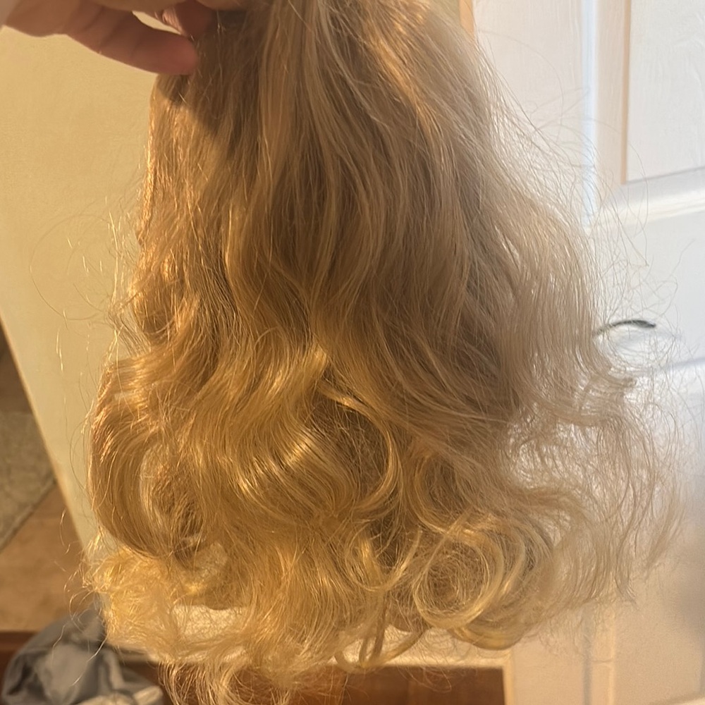 Girly Curls Cheer Posh Hairpiece  -Champagne Blonde